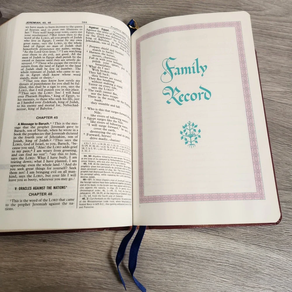 Vintage Saint Joseph New American Bible Red Leather Illustrated Gold Edges Catho